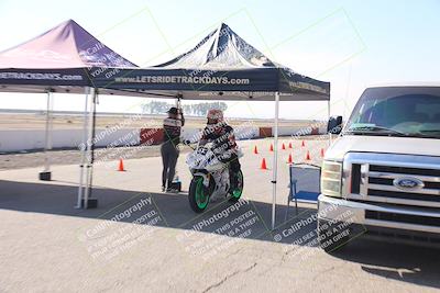 media/Nov-03-2025-Lets Ride (Mon) [[4d74c1c4d3]]/B Group/Grid/